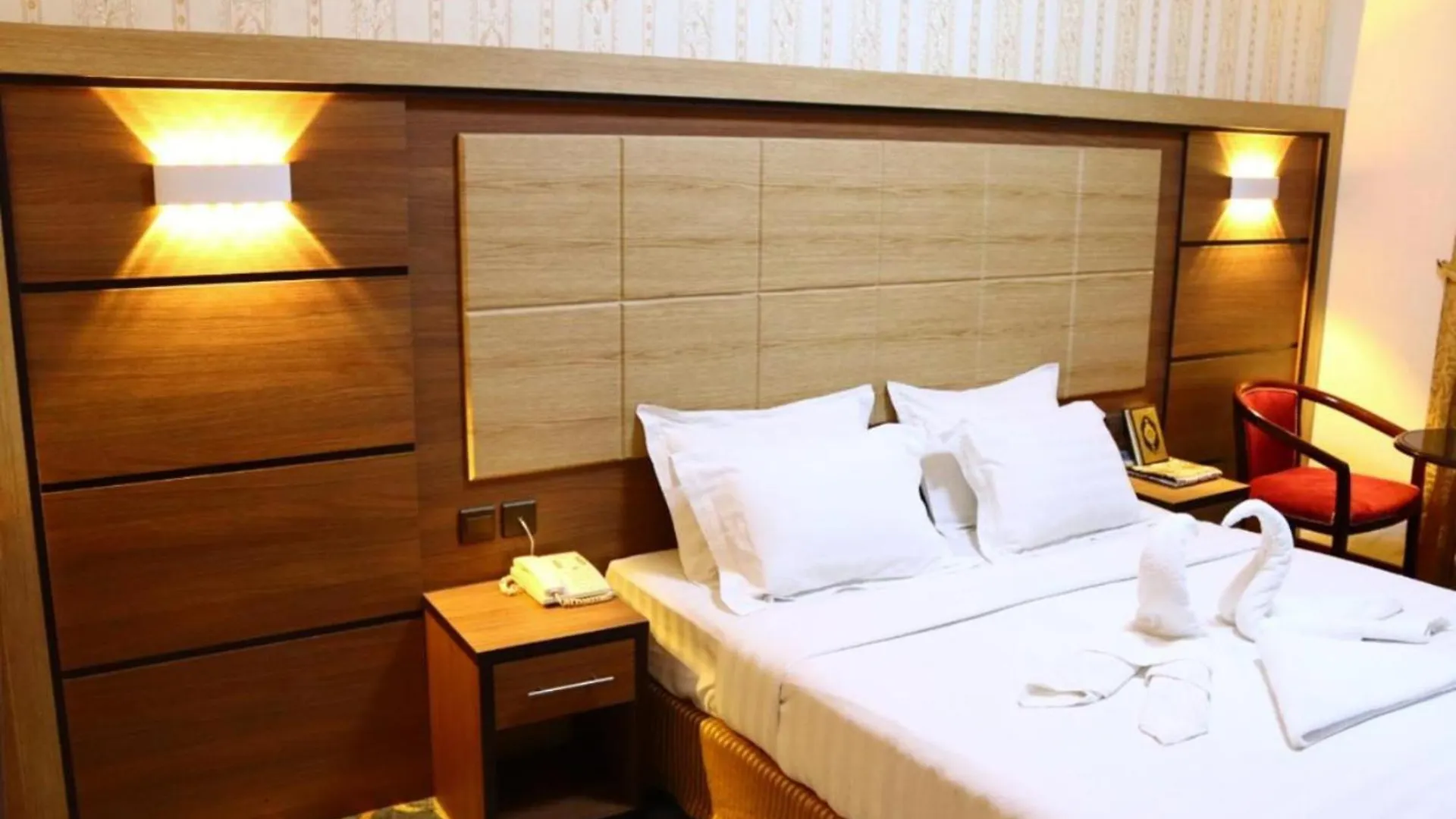 Private Hotel Rooms By Nmb Property - Walk To Al-Haram Medina